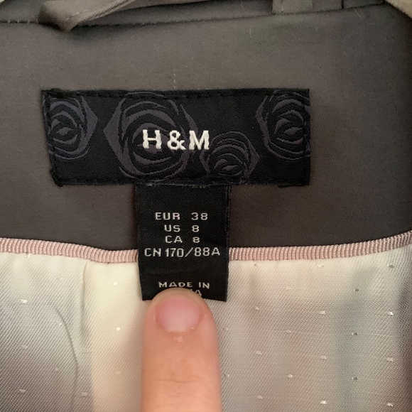 H&M Blazer - Picture 3 of 11